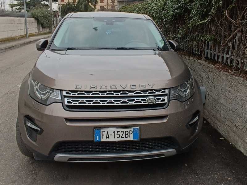 Land Rover Discovery spotted in Verona