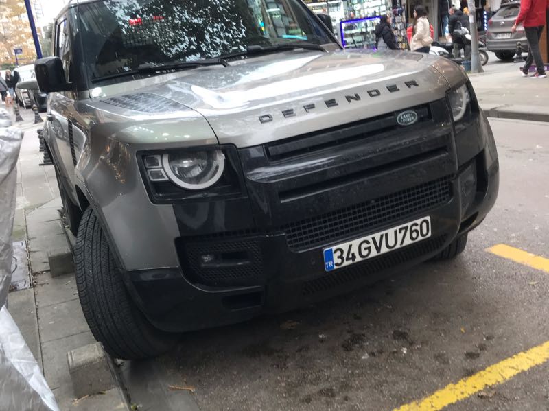 Land Rover Defender (2020) spotted in Istanbul, Turkey