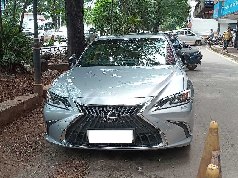 Lexus ES spotted in Panjim