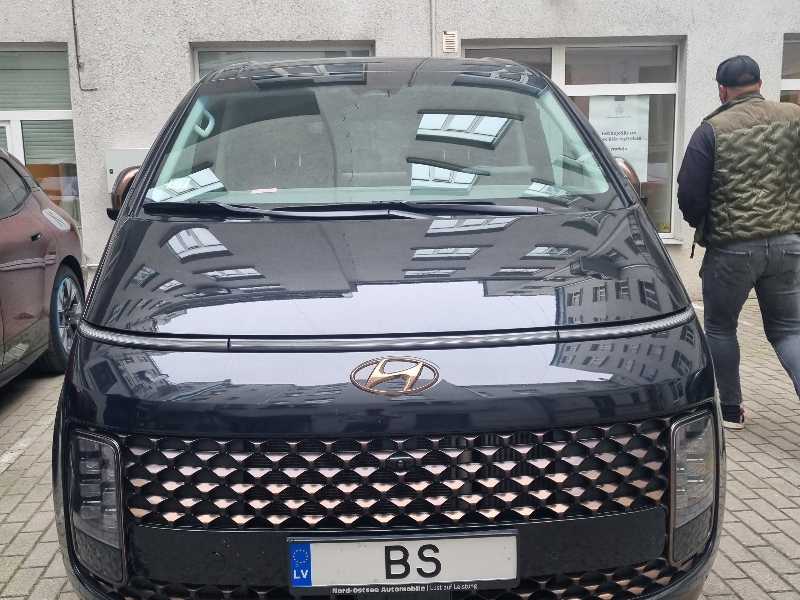 Hyundai Staria spotted in Riga