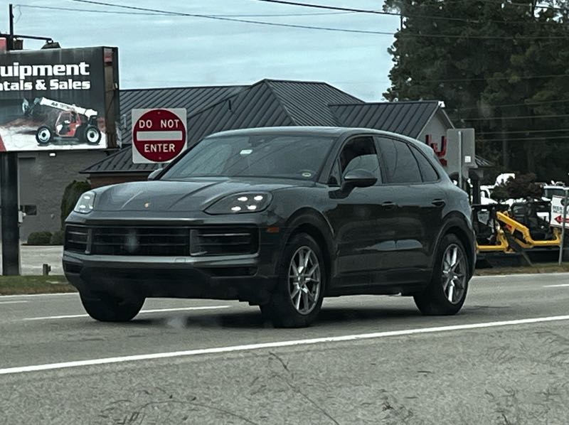 Porsche Cayenne (2023) spotted in Chatham, United States