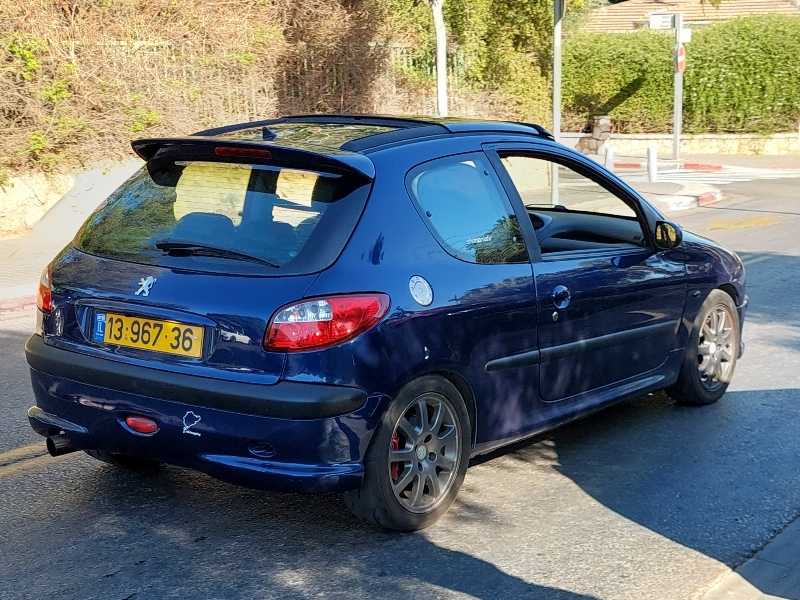Peugeot 206 spotted in Tel Aviv