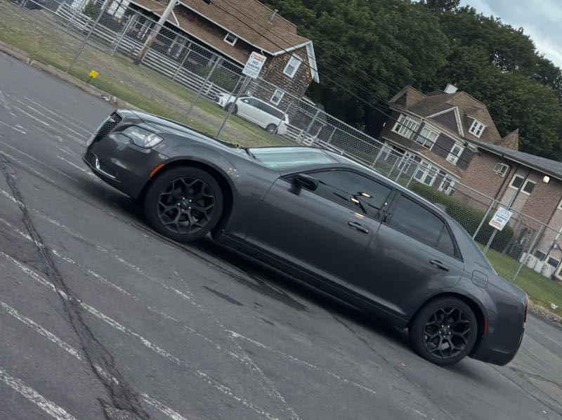 Chrysler 300 spotted in Binghamton
