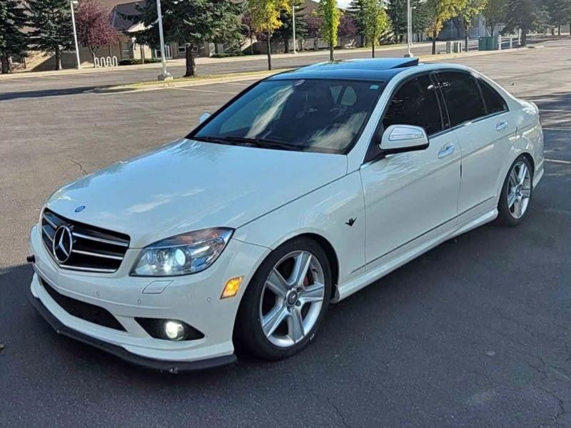 Mercedes-Benz C-Class (2009) spotted in Calgary, Canada