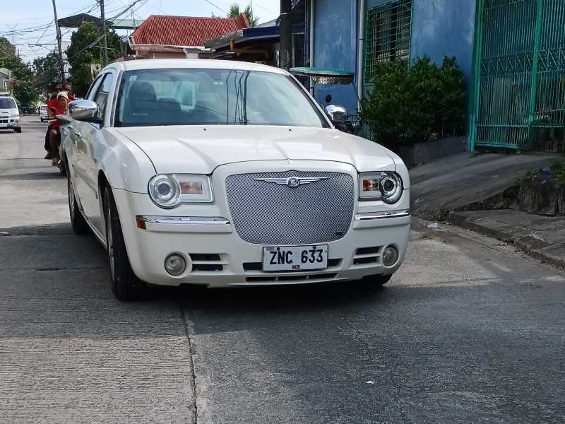 Chrysler 300C spotted in San Pedro