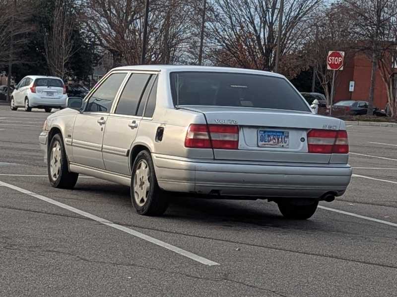 Volvo 850 spotted in Richmond