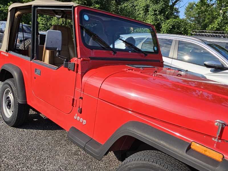 Jeep Wrangler (1990) spotted in Baltimore, United States