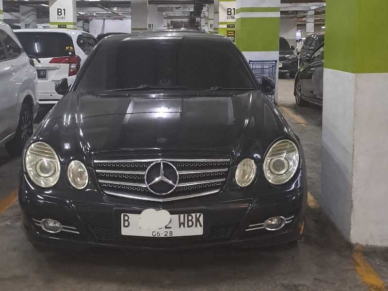 Mercedes-Benz CLK-Class spotted in Bogor