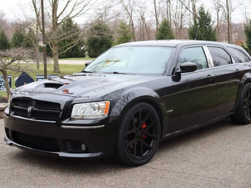 Dodge Magnum spotted in Oberlin