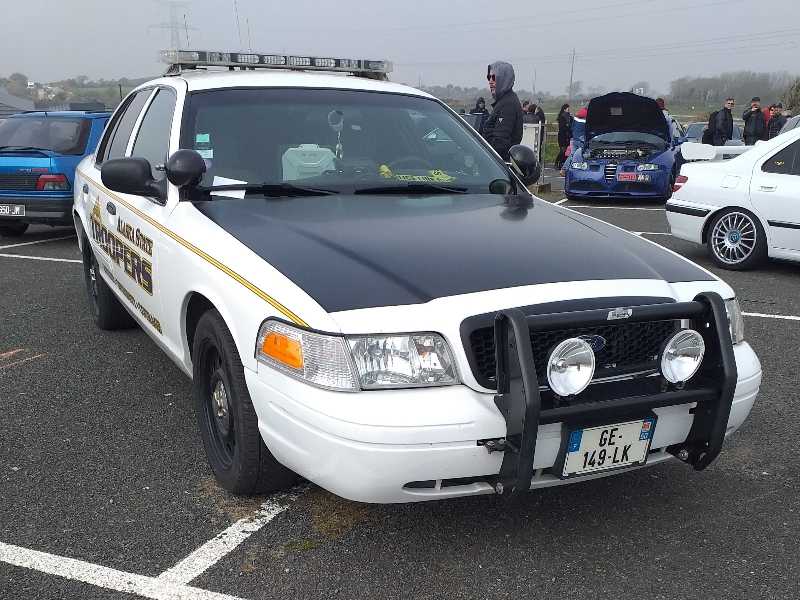 Ford Crown Victoria Police Interceptor spotted in Équeurdreville-Hainneville