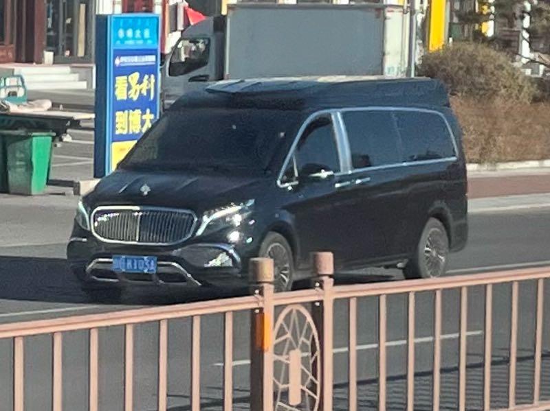 Mercedes-Benz V-Class spotted in Manzhouli