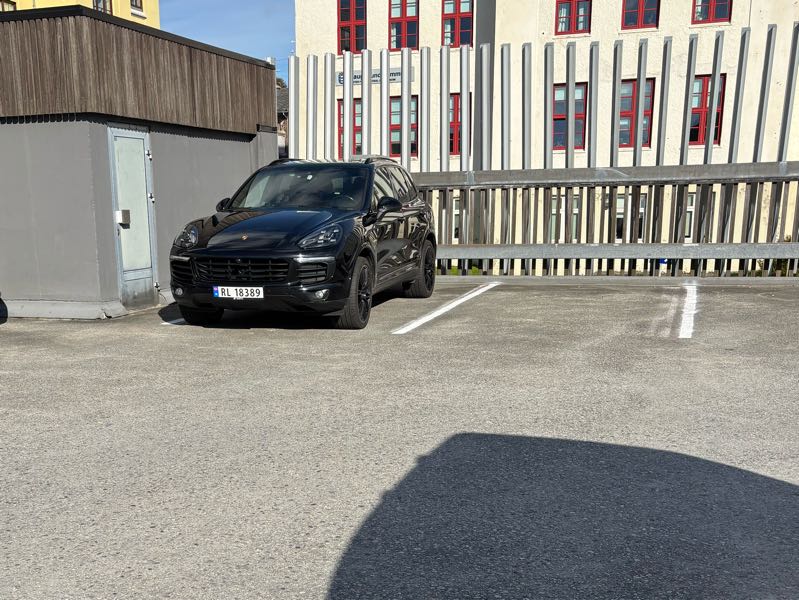 Porsche Cayenne (2021) spotted in Haugesund, Norway