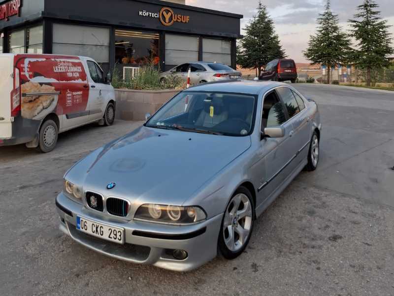 BMW 5 Series (E39) spotted in Ankara