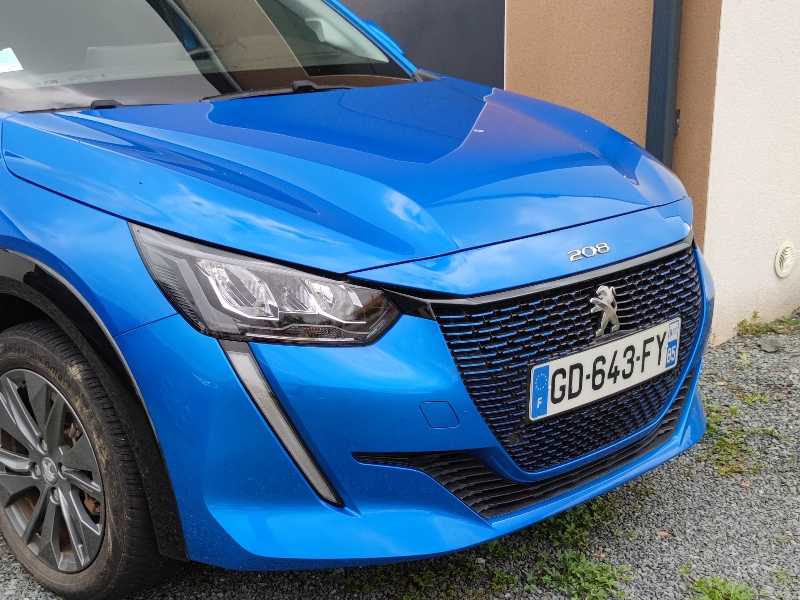 Peugeot 208 spotted in La Roche-sur-Yon