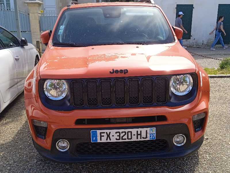 Jeep Renegade spotted in La Rochelle