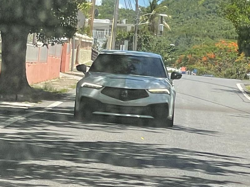 Acura MDX spotted in Ponce