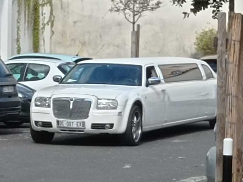 Chrysler 300C Limousine spotted in Bordeaux