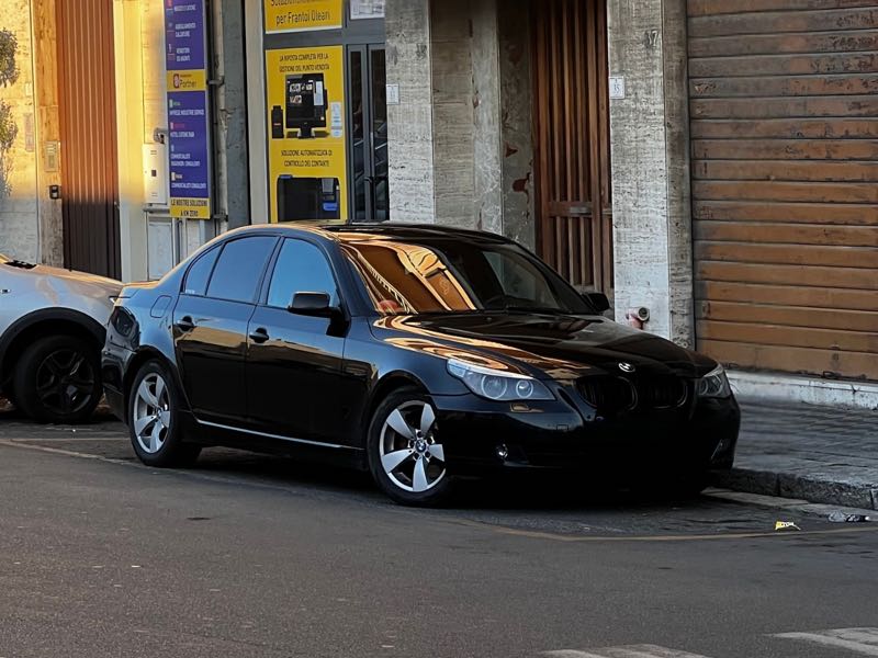 BMW 5 Series (2008) spotted in Catania, Italy