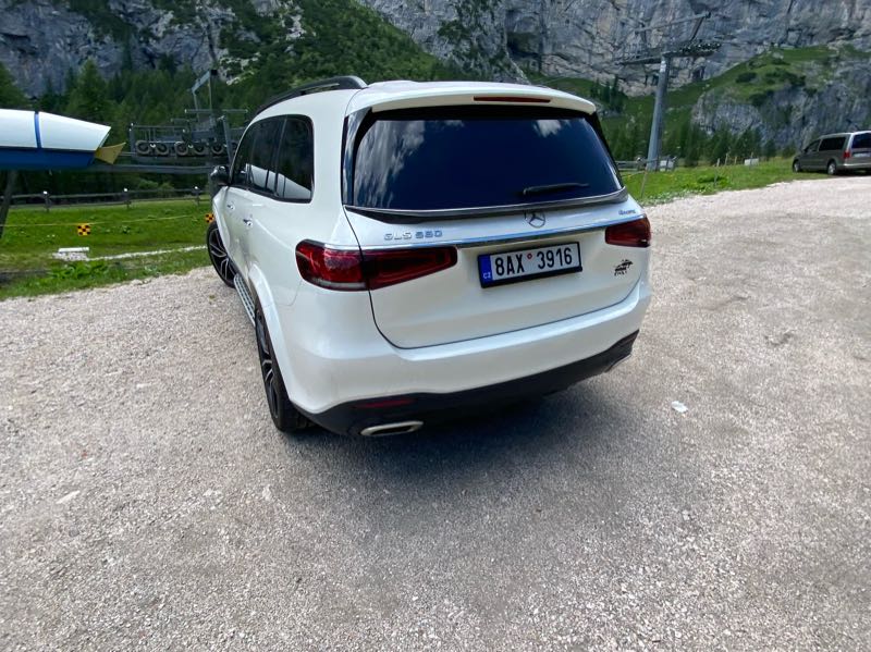 Mercedes-Benz GLS 580 spotted in Livinallongo del Col di Lana