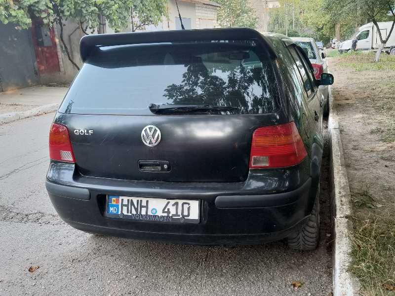 Volkswagen Golf spotted in Edineţ