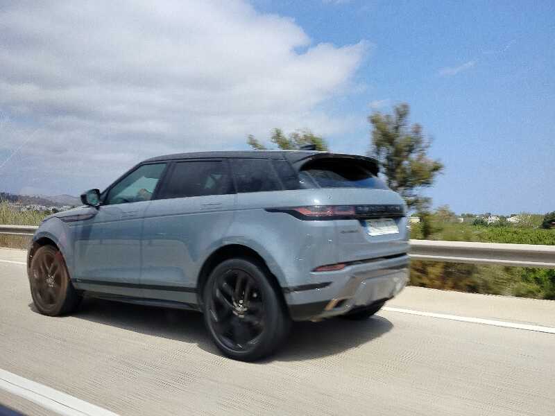 Land Rover Range Rover Velar spotted in Valencia