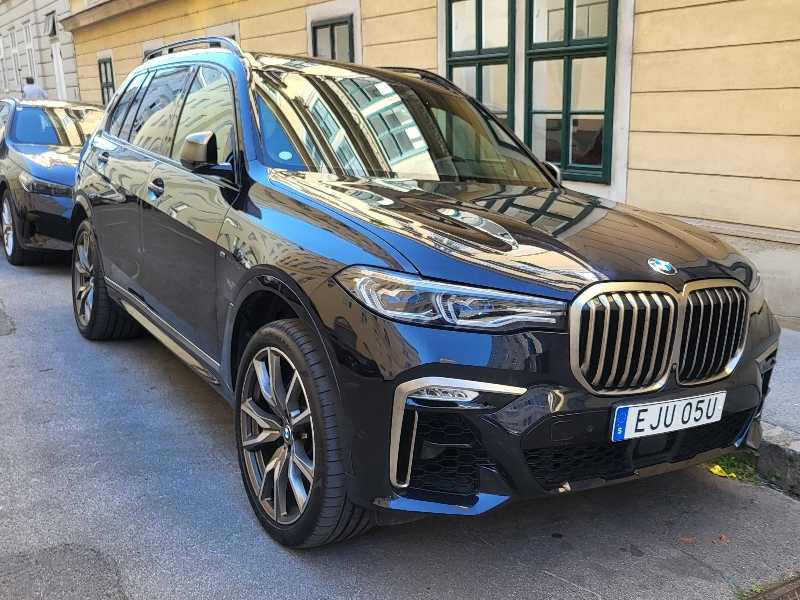 BMW X7 (2022) spotted in Vienna, Austria
