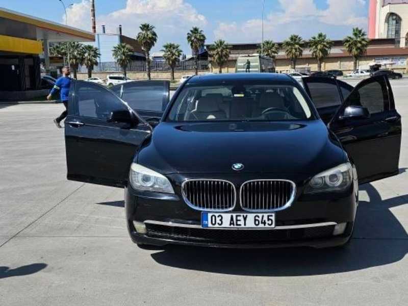 BMW 7 Series spotted in Adana