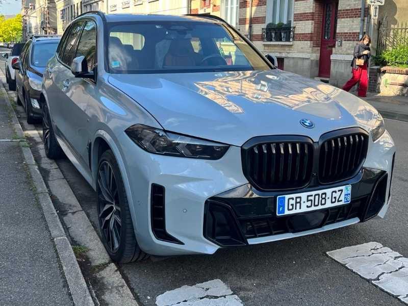 BMW X6 spotted in Chartres
