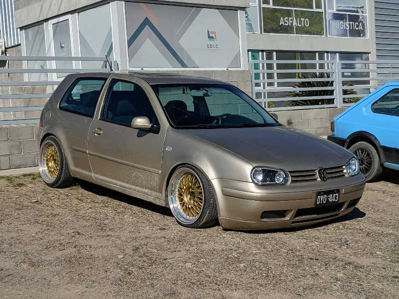 Volkswagen Golf spotted in Comodoro Rivadavia
