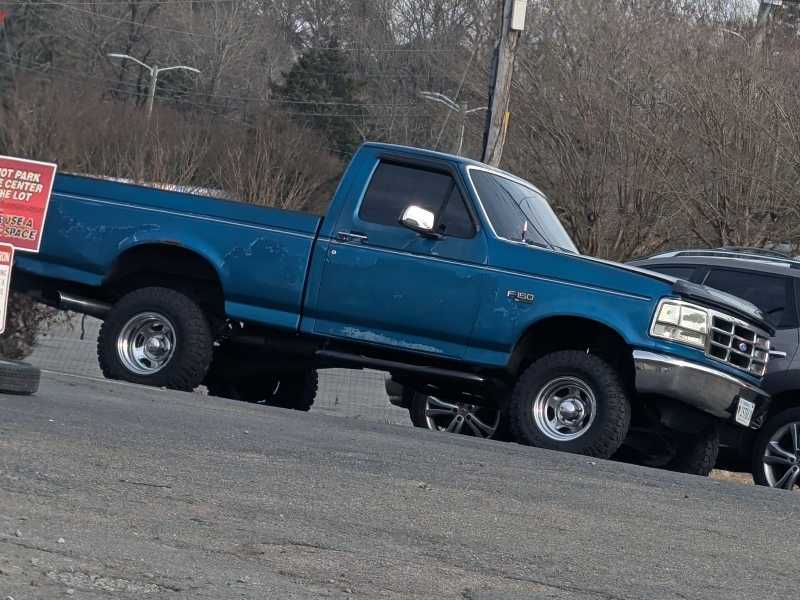 Ford F-150 (1990) spotted in Richmond, United States