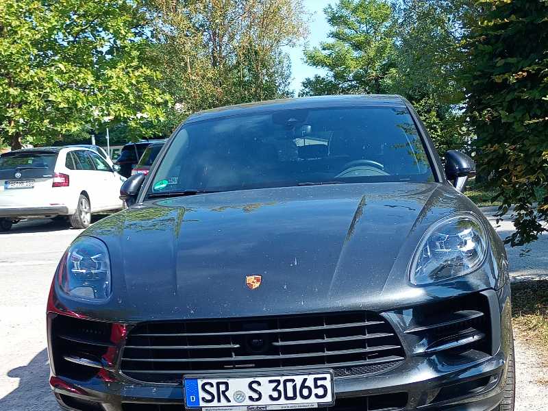 Porsche Macan spotted in Deggendorf