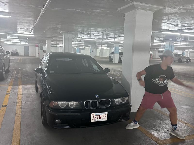 BMW 5 Series (E39) spotted in Boston