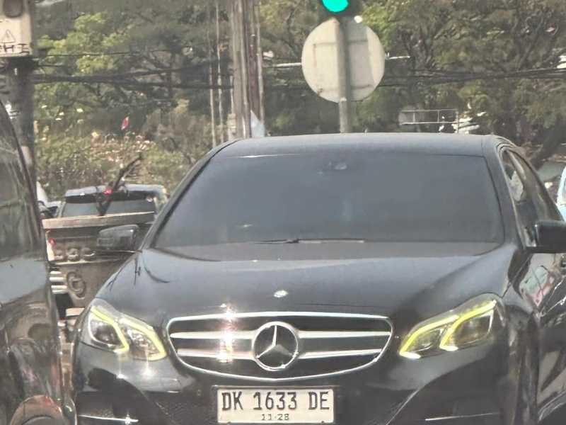 Mercedes-Benz E-Class spotted in Bandung