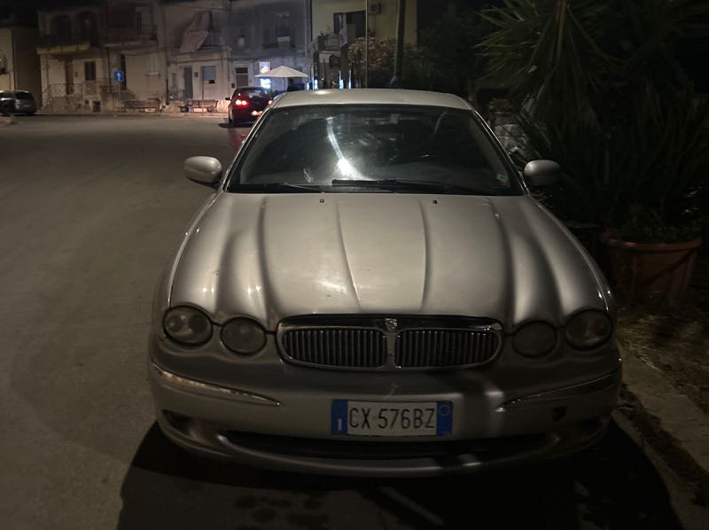 Jaguar S-Type spotted in Tusa