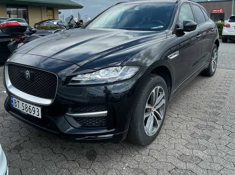 Jaguar F-Pace spotted in Vejle