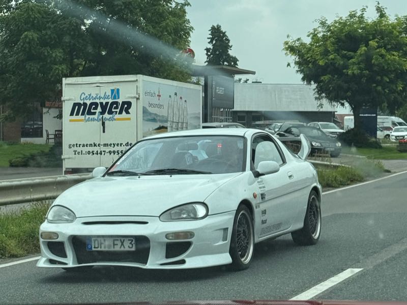 Mazda MX-3 spotted in Damme