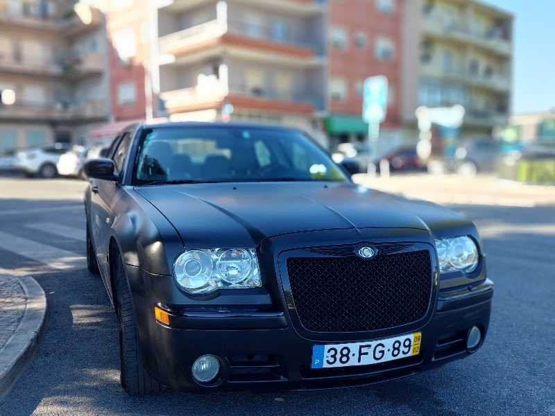 Chrysler 300C spotted in Lisbon