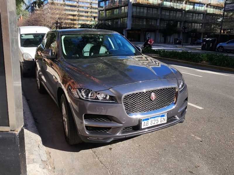 Jaguar F-Pace (2016) spotted in Buenos Aires, Argentina