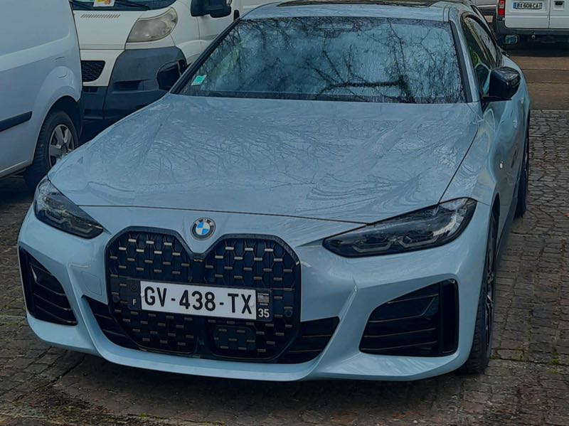 BMW i4 (2022) spotted in Lisbon, Portugal