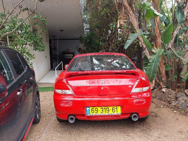 Hyundai Tiburon spotted in Tel Aviv
