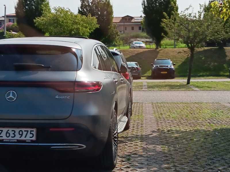 Mercedes-Benz EQC 400 spotted in Terni