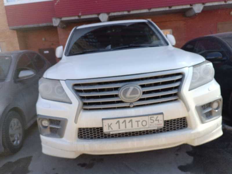 Lexus LX spotted in Novosibirsk