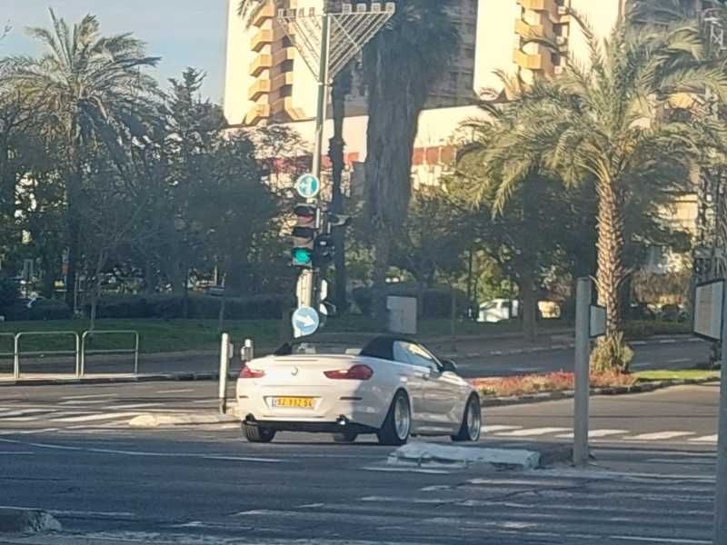 BMW 4 Series Convertible spotted in Tel Aviv