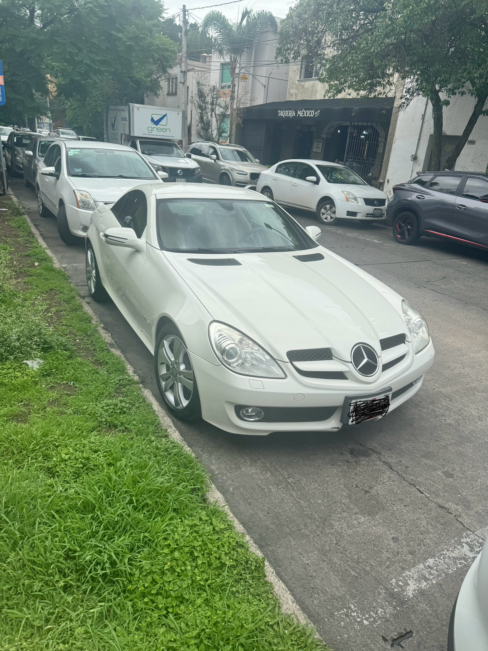 Mercedes-Benz SLK (2010) spotted in Guadalajara, Mexico