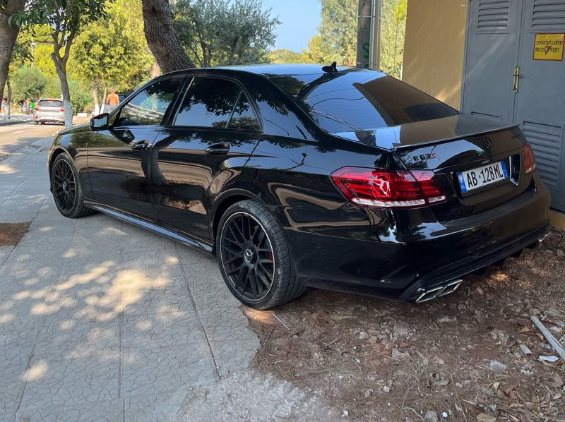 Mercedes-Benz E63 AMG spotted in Sarandë