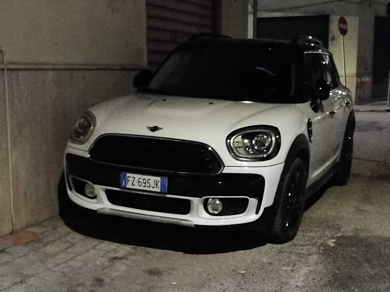 Mini Countryman spotted in Salerno