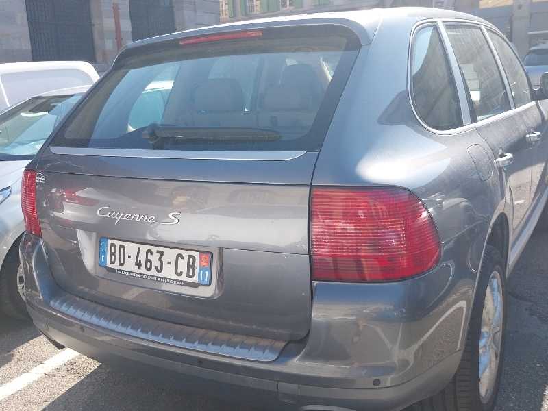 Porsche Cayenne S spotted in Aix-en-Provence