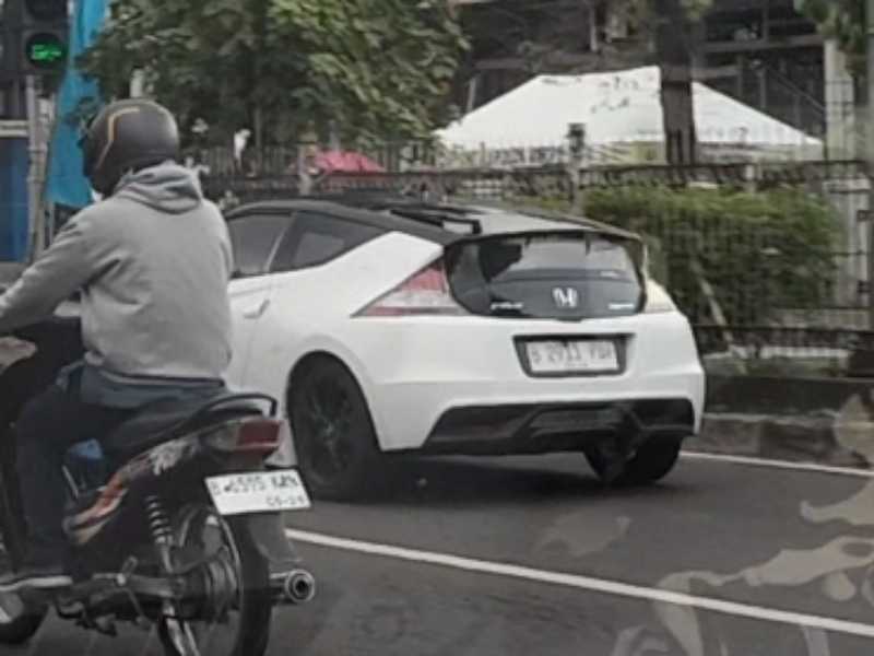 Honda CR-Z spotted in Jakarta