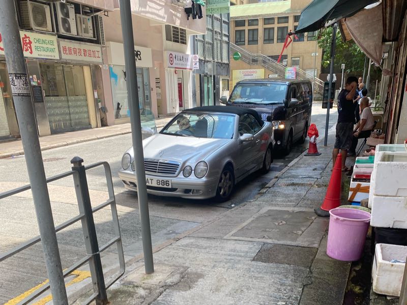 Mercedes-Benz CLK spotted in Hong Kong