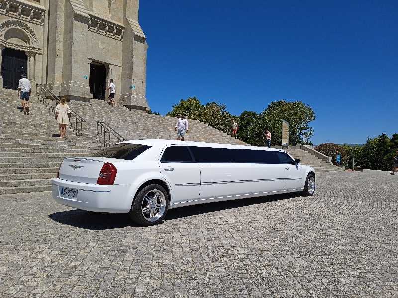 Chrysler 300C spotted in Viana do Castelo